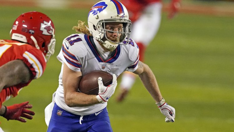 Bills' Cole Beasley says he'd rather retire than get vaccinated, slams NFL's COVID protocols